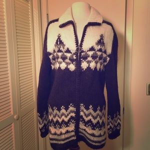 Hand Knit Sweater ❄️